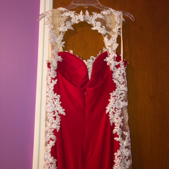 Red prom dress w/ sheer sides - Picture 5 of 8